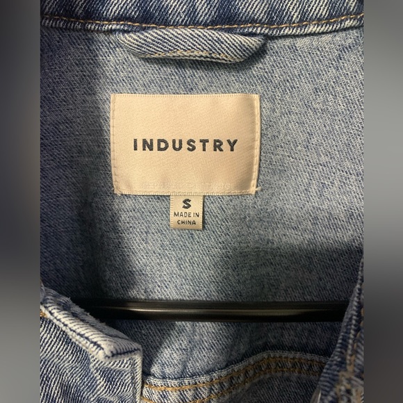 SOLD!Distressed Jean jacket - Picture 3 of 4